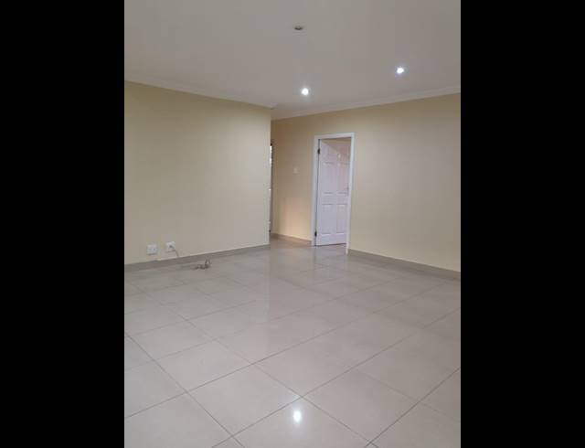 3 BEDROOM FLAT RENTED IN SPRINGFIELD